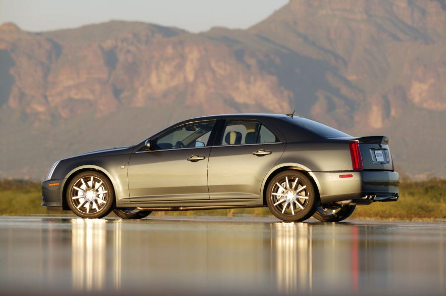  Cadillac STS SAE 100 2005 года  (фото 31 из 37)